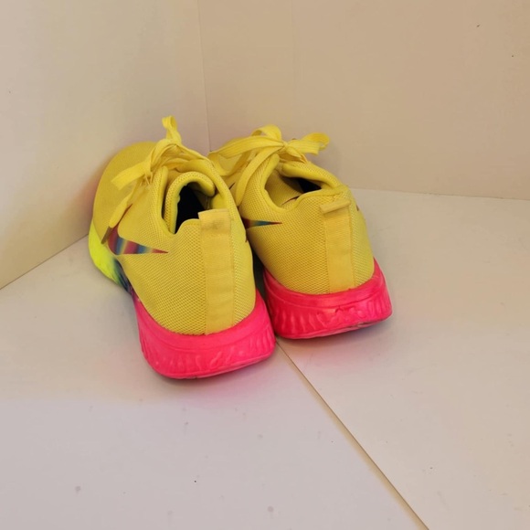 Women’s Nike Yellow Rainbow Mesh Runners size 12 - Picture 3 of 7